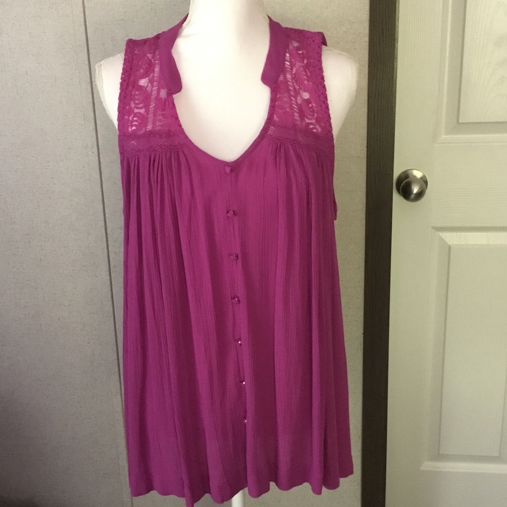 NWT Maurices Magenta Sleeveless Lace Blouse Tunic style